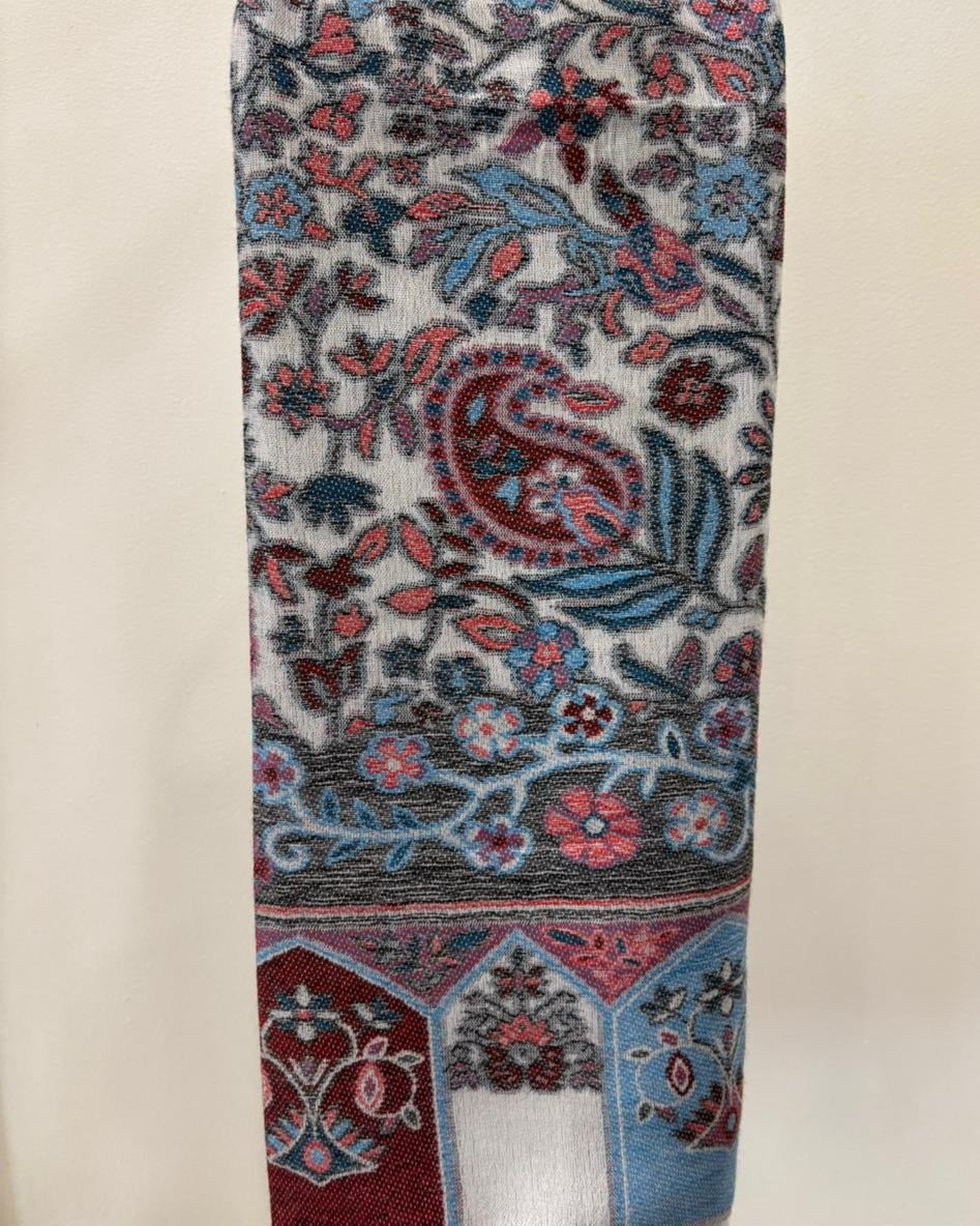 Pashmina Tales - Roshni