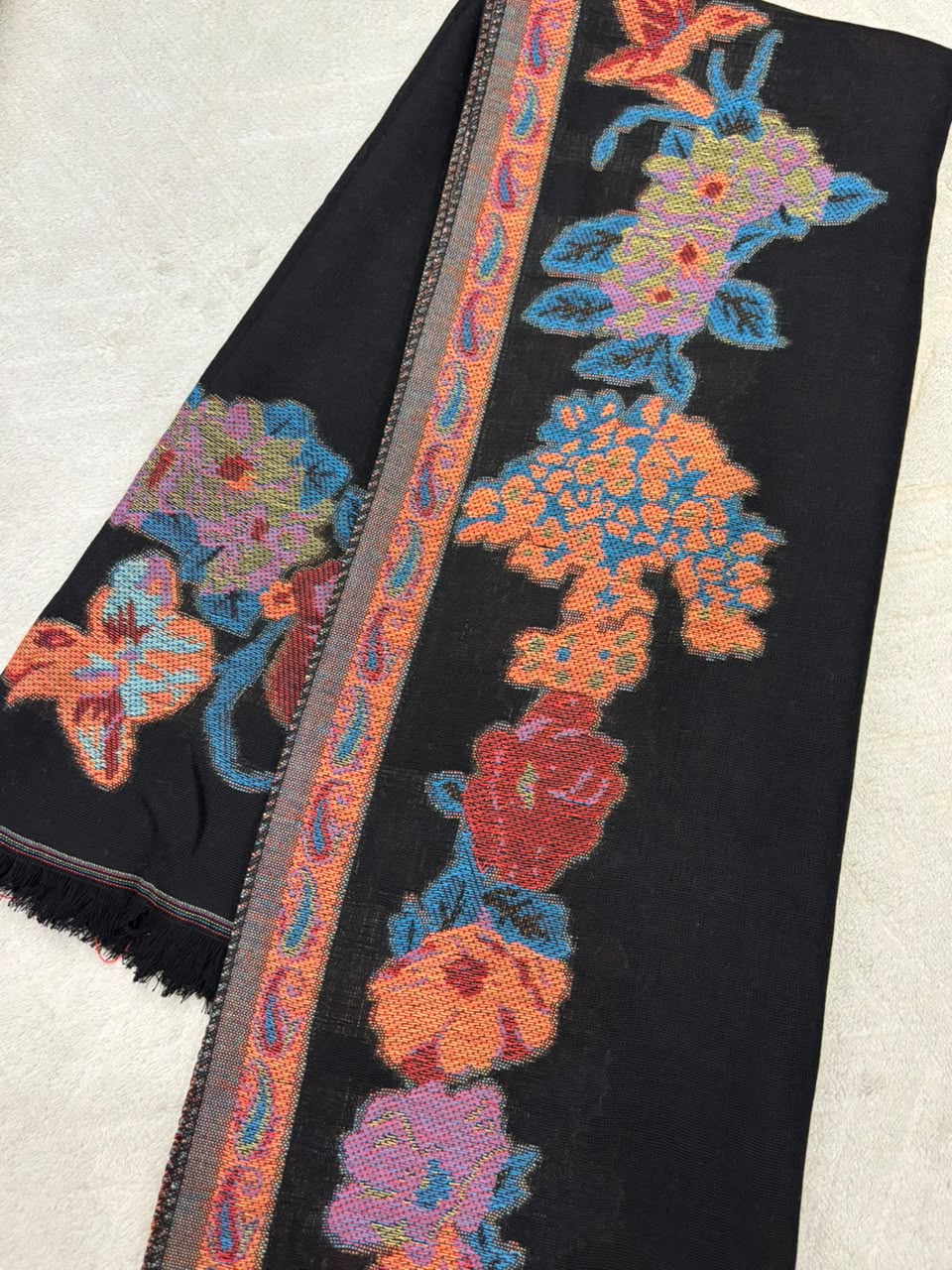 Pashmina Tales - Rangrez