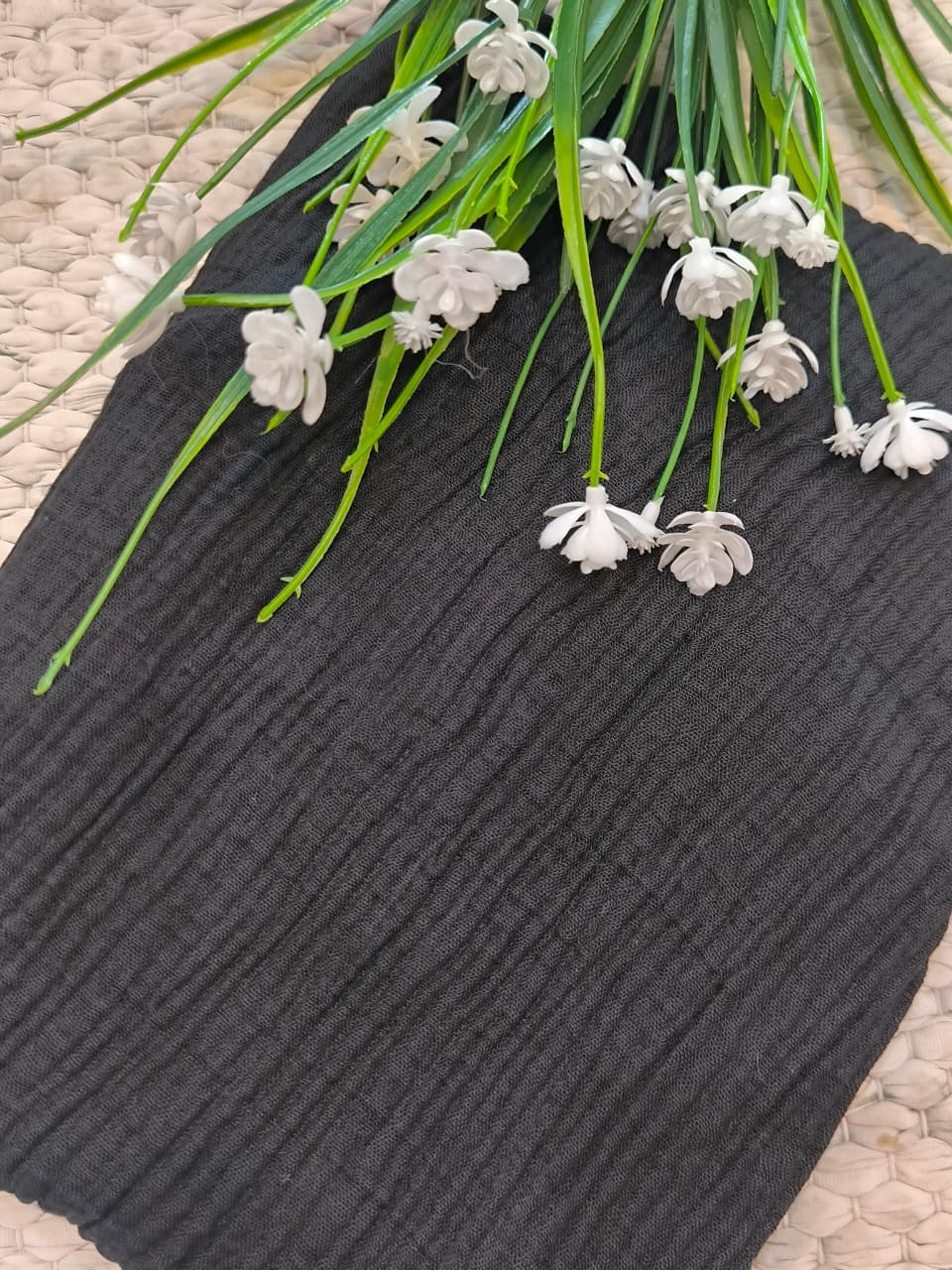 Textured Grid Lawn - Black