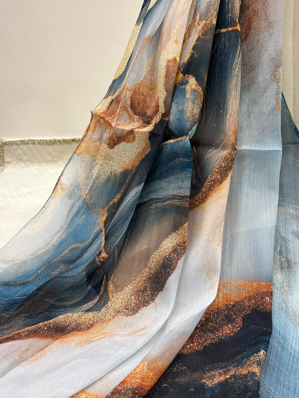 Marble Silk - Gold Horizon