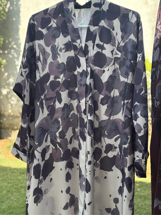 Ebony & Ivory – Printed Abaya