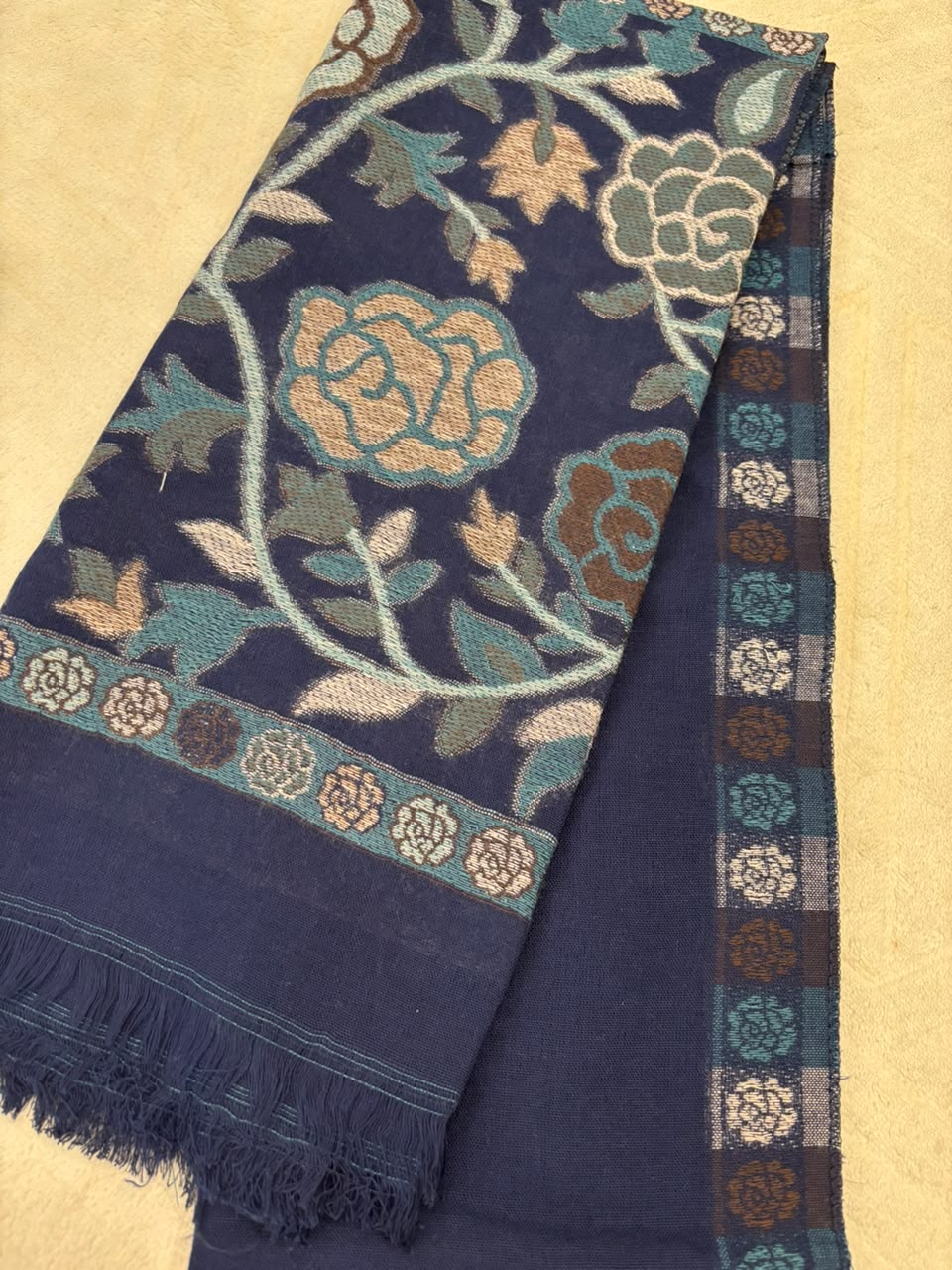 Pashmina Tales - Neelam