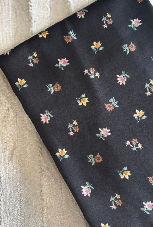 Namaz Chadar - Black Bloom