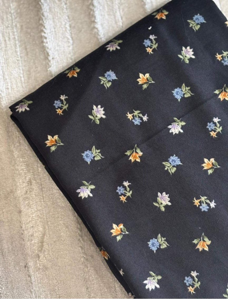 Namaz Chadar - Black Bloom